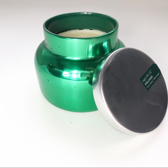 NWT VOLCANO Capri Blue 19 Oz Jar Candle - Picture 2 of 9